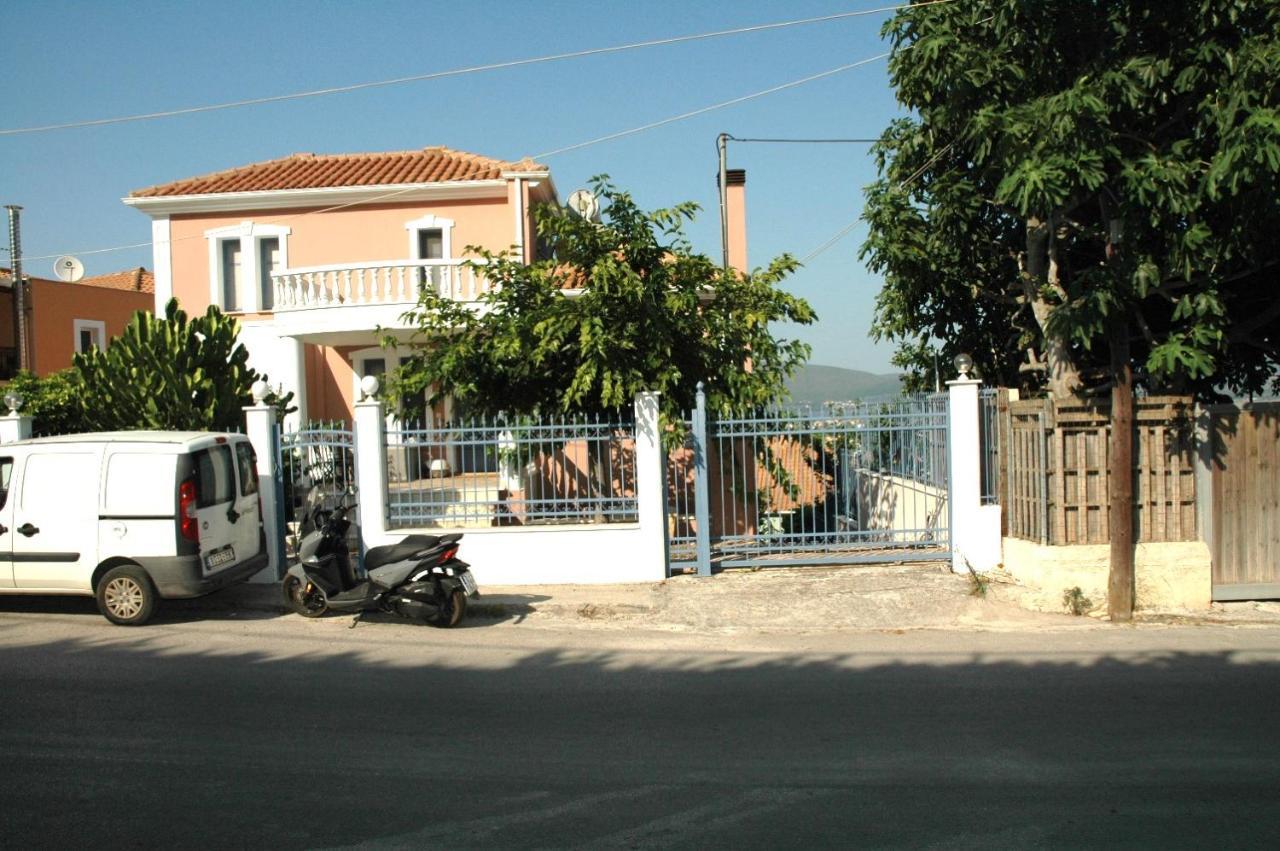A L' Aise Studios Apolpaina Exterior photo